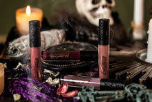 Cargar imagen en el visor de la galería, LABIAL LIQUIDO MATTE COLECCIÓN HECHIZADA.