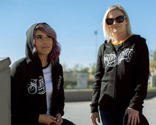 Cargar imagen en el visor de la galería, SUDADERA SUAVECITA CON ZIPPER -OG