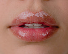 Cargar imagen en el visor de la galería, BRILLO LABIAL.