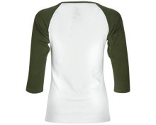 Cargar imagen en el visor de la galería, BLUSA SUAVECITA BASEBALL OG - VERDE MILITAR.
